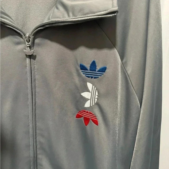 Adidas Gray Silver Track Jacket Men’s Size XLarge Embroidered LogoAdidas - Picture 8 of 11